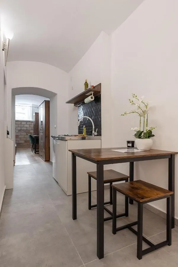 Edles Souterrain In Zentrumsnahe Vienna Apartment